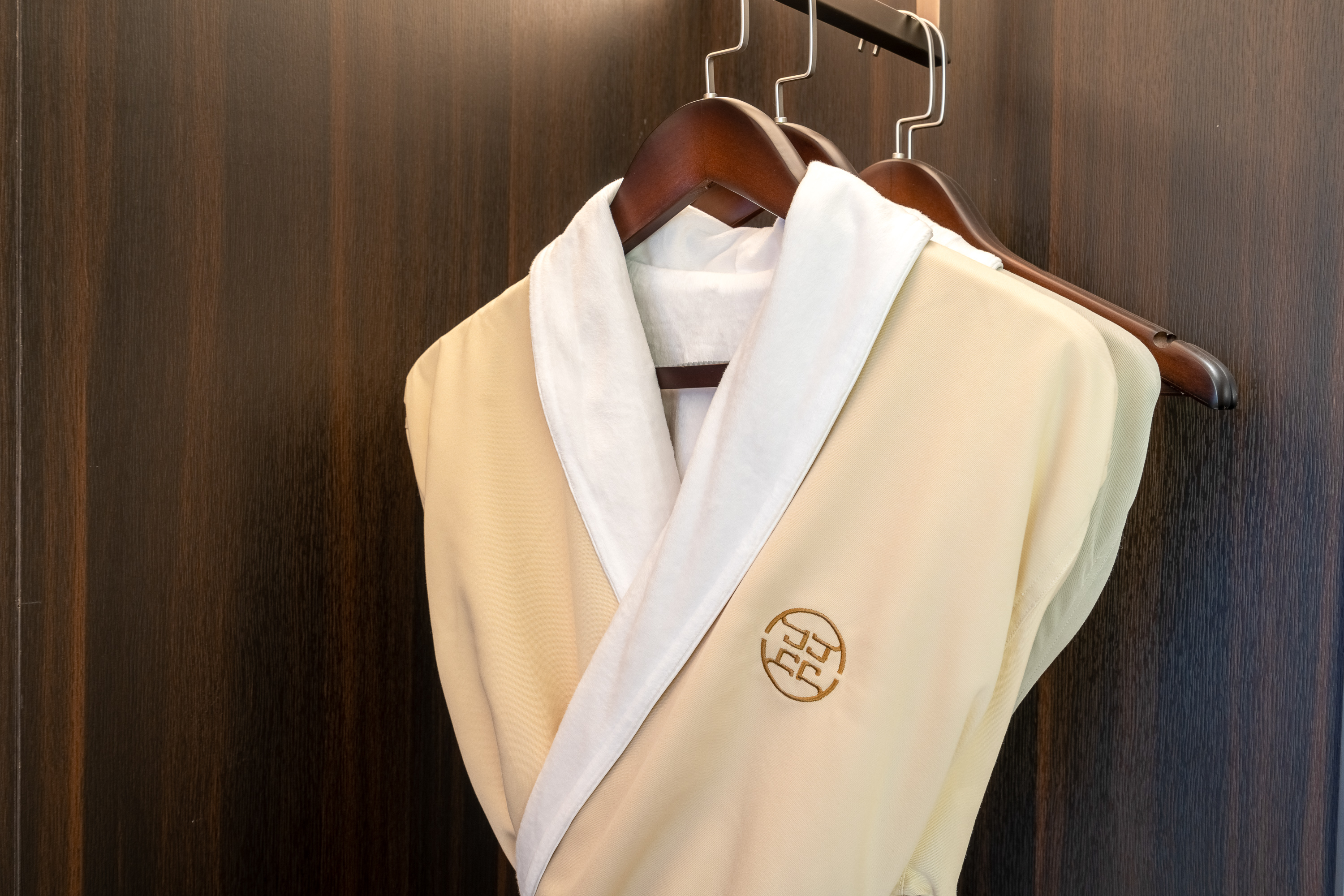 轻奢双床房（智能客控+乳胶枕+新中式茶具）