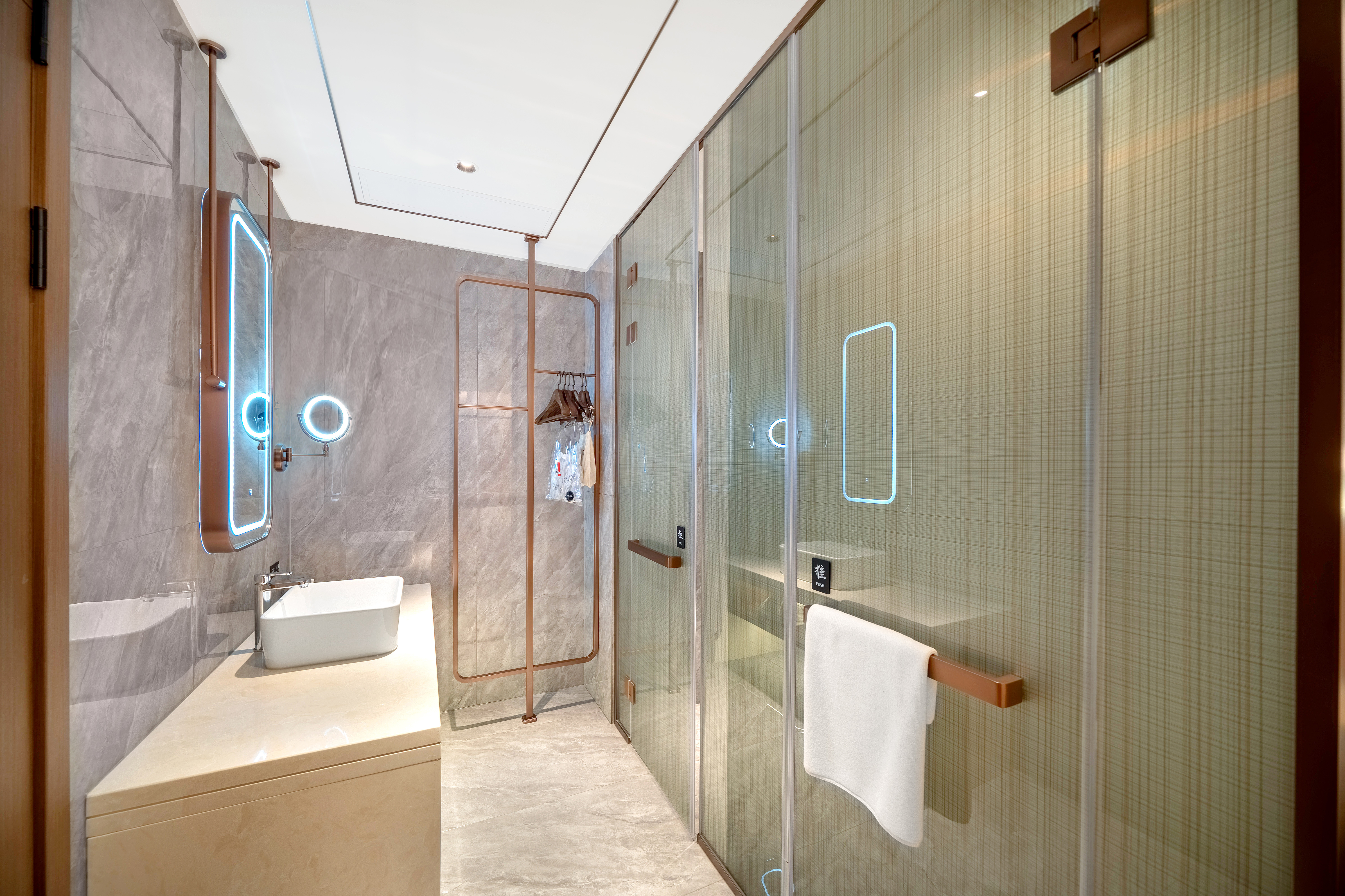 ZMAX Manxi Hotel (Harbin Central Street Sophia Church Store)两张床L影音房