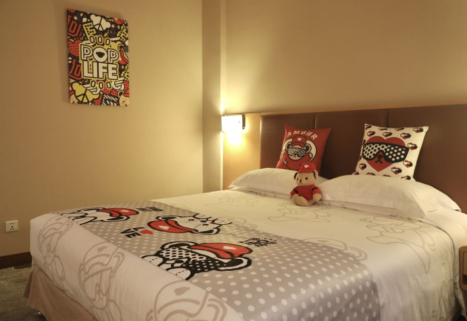 Beijing Xinqiao HotelTeddy Rare Collection Star Quality Theme Double Bed Room