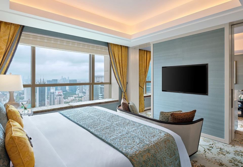 The St. Regis Shanghai JinganThe Manor Executive Suite