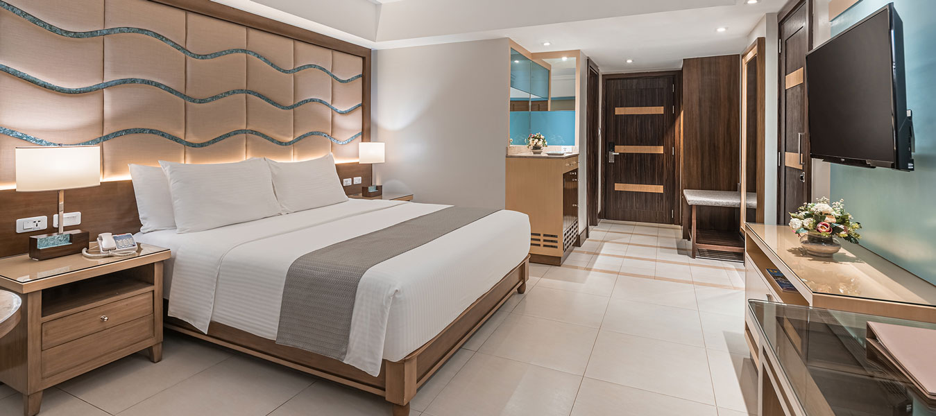 Henann Resort Alona BeachDeluxe Room