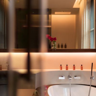 西更大床房 I Nespesso膠囊+杜拉維特潔具+MINI吧+新風 川行隱裡飯店（成都寬窄巷子店）優惠