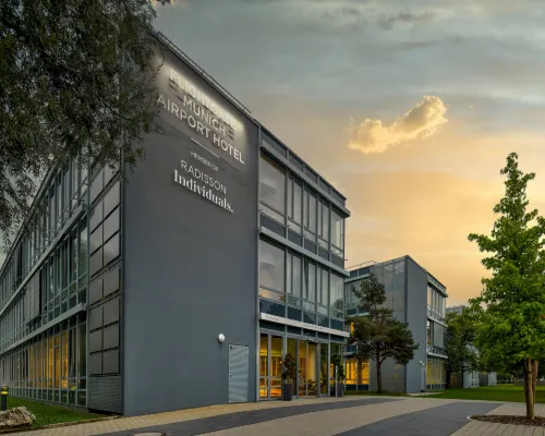 Flightgate Munich Airport Hotel, a member of Radisson Individuals Ξενοδοχεία στην πόλη Hallbergmoos