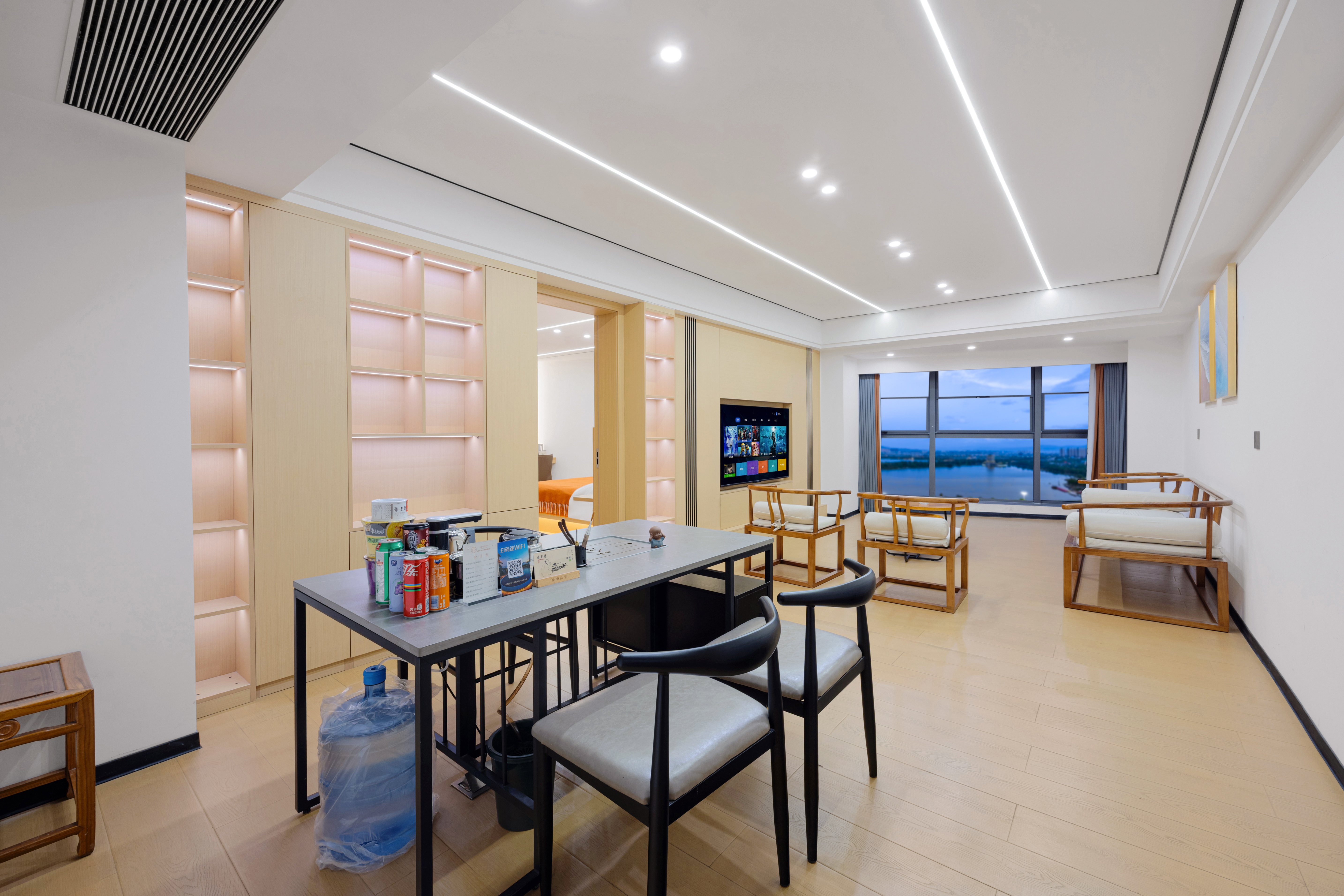 闲庭行政套房（悠闲观海光景+远眺秘境哀牢山+定制静眠床品+智能马桶）