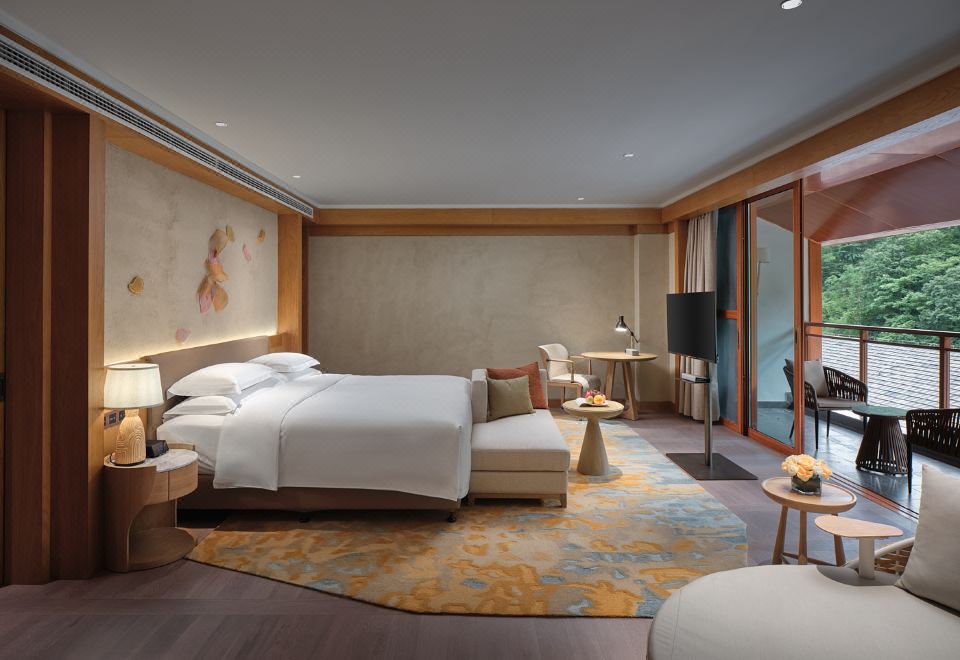 CROWNE PLAZA SHENNONGJIAStudio Suite - Garden-View (Double Bed) (Living Room)