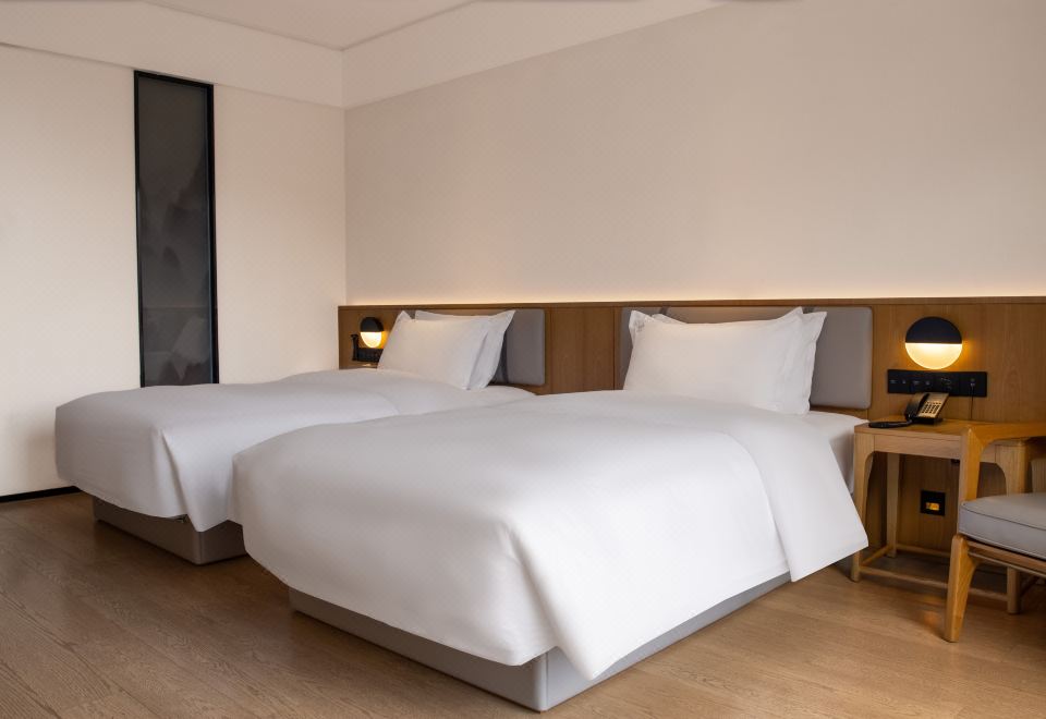 FUZHOU ROYAL HOT SPRING HOTEL & RESORTYusu Scenic View Balcony Twin Room