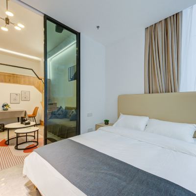 複式行政大床房 利騰電競公寓（富華里店）優惠