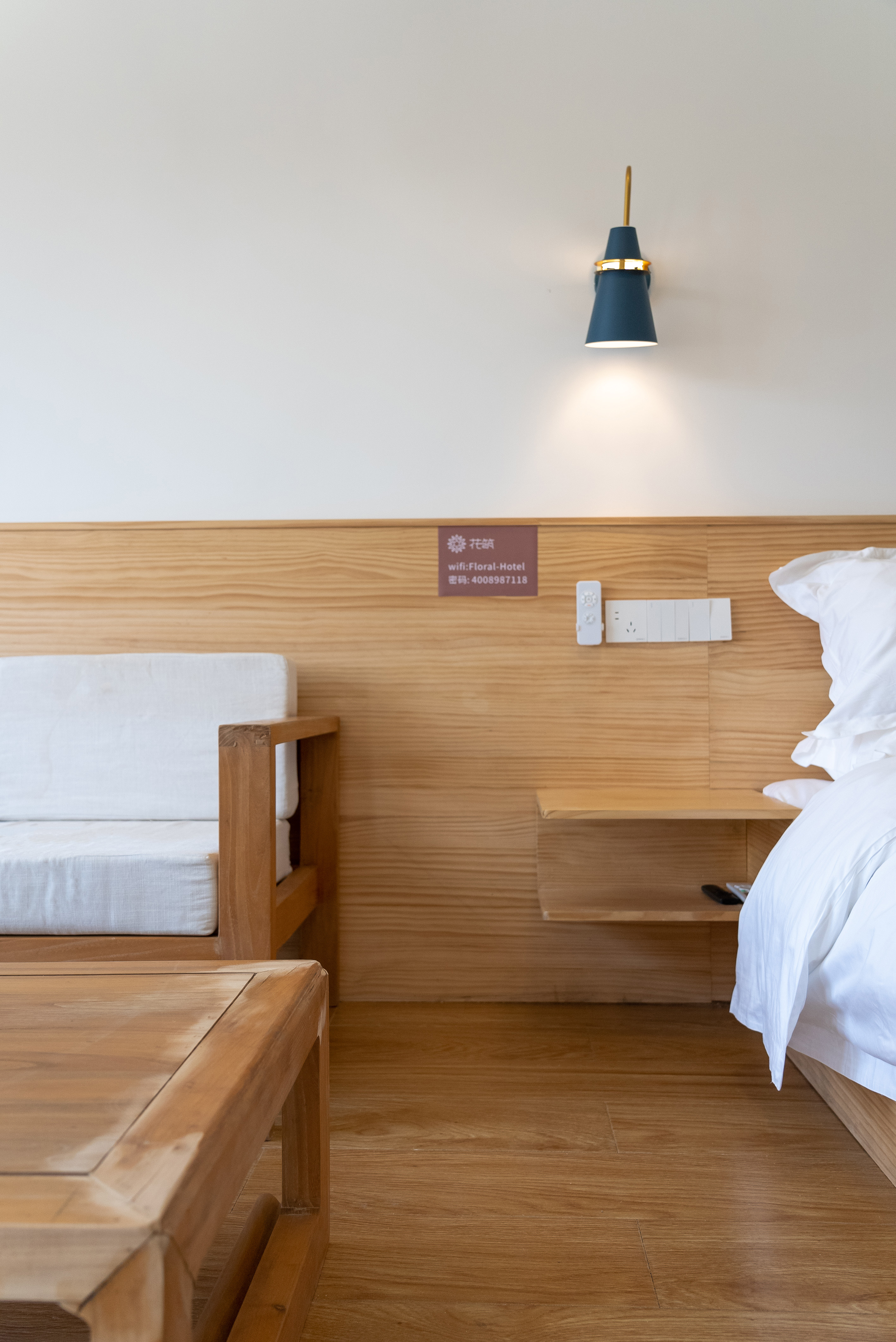 东井·露台大床房丨小冰箱+品茶露台+古桥河景