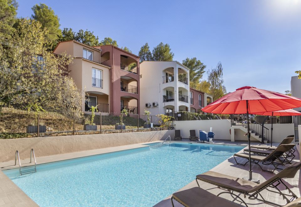 Le Club Mougins balcony