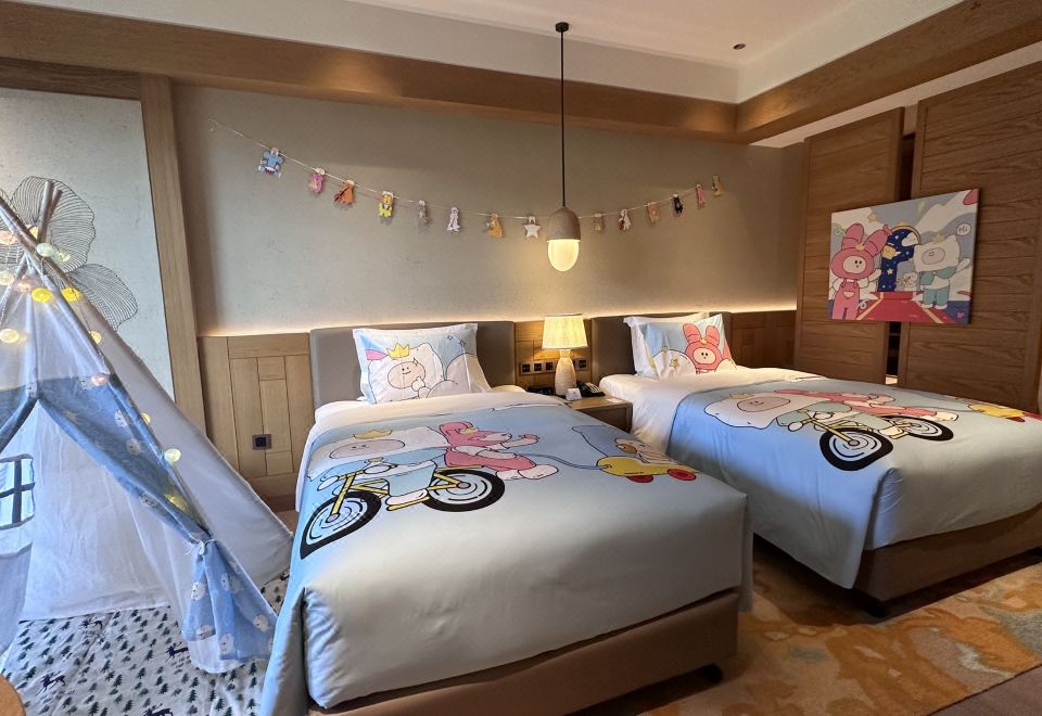 CROWNE PLAZA SHENNONGJIAFamily Friendly Room - Mountain-View (2 Beds)