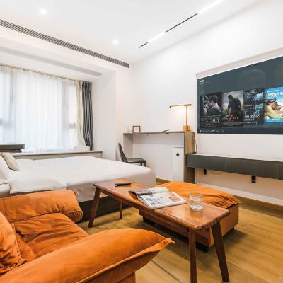 輕享影音大床房（極米高清+小愛音響） 盟頌公寓（成都東大路店）優惠