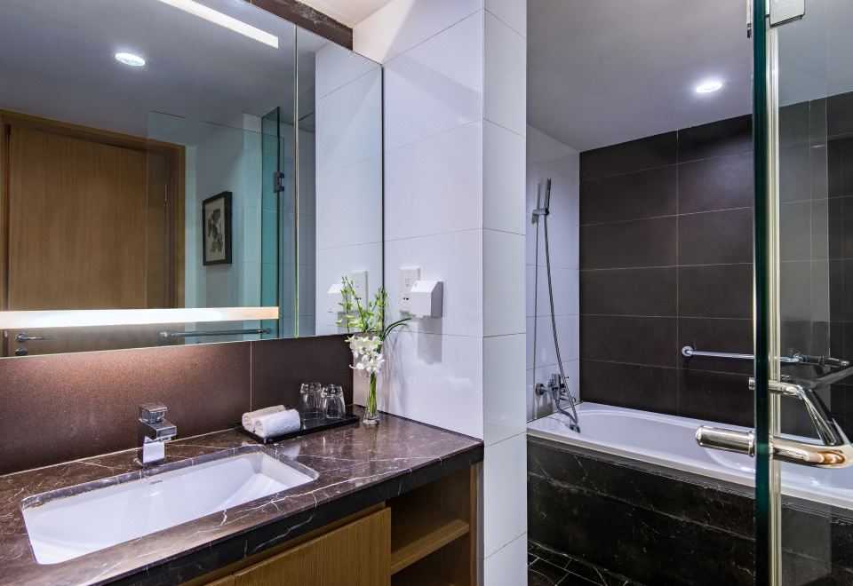 行政顶层套房（洗衣机+厨房+独立客厅+双衞）