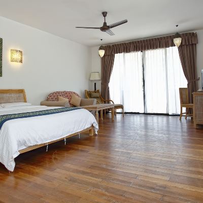 Deluxe King Room with Boat Transfer Kupon Sutera @ Mantanani Island Resort & SPA