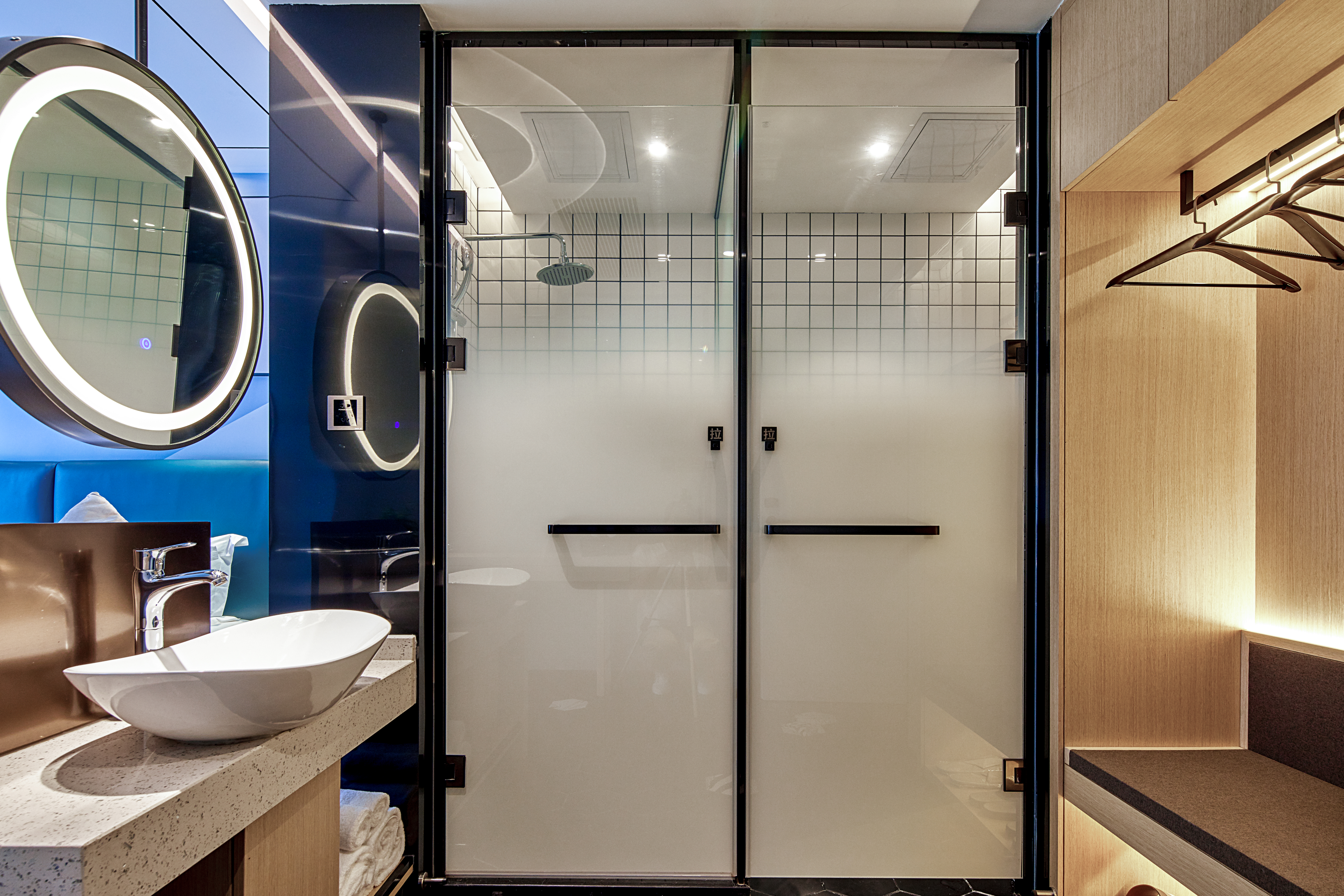 漫雅大床房（衣帽间+零压记忆床垫+智能客控）