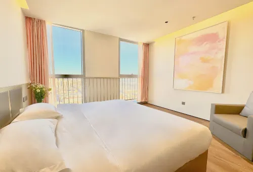 Manman Yunhai Hotel (Jinzhou Central Avenue Railway Station)