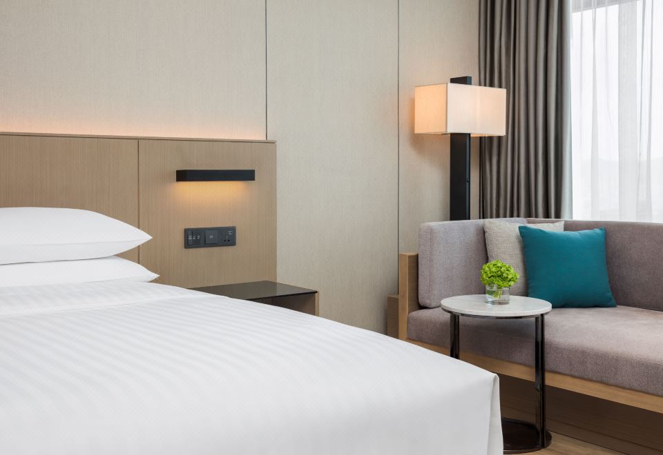 Courtyard by Marriott Shenzhen BaoanExecutive 2-bed Room