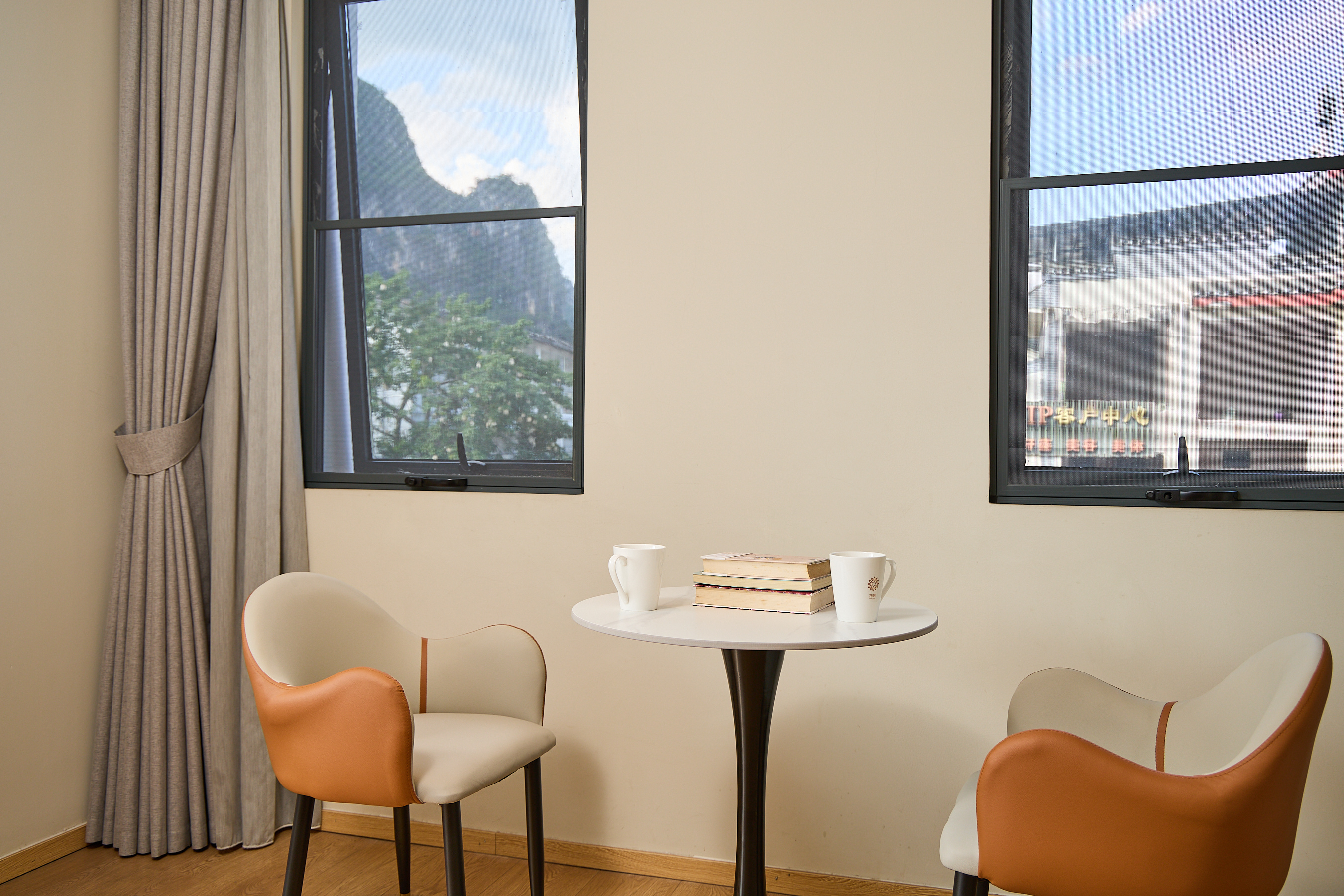 Floral Hotel · Memorize Scene Yangshuo West Street hotel180°舍野阳光山景大床房【电视可投屏】