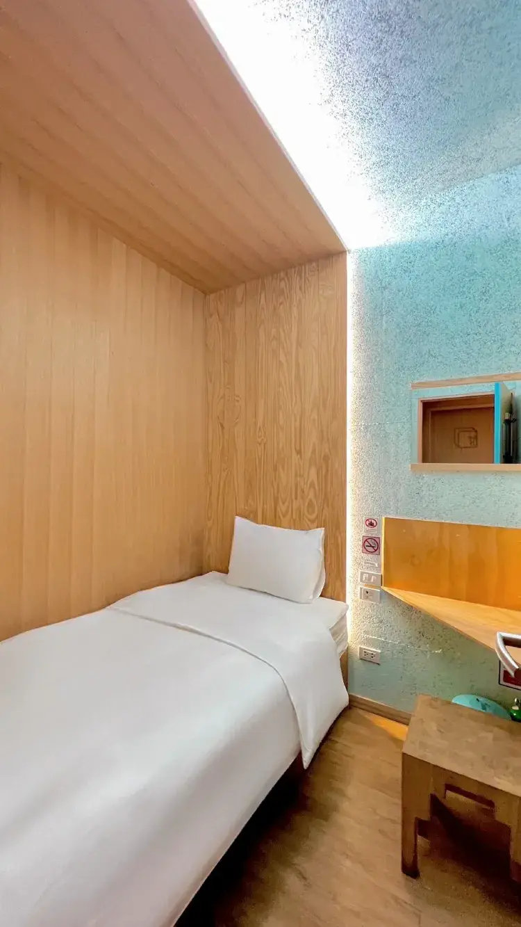 Single Room Only For 4 Hour (Time Of Stay 00:01 - 04:00 Hrs.)