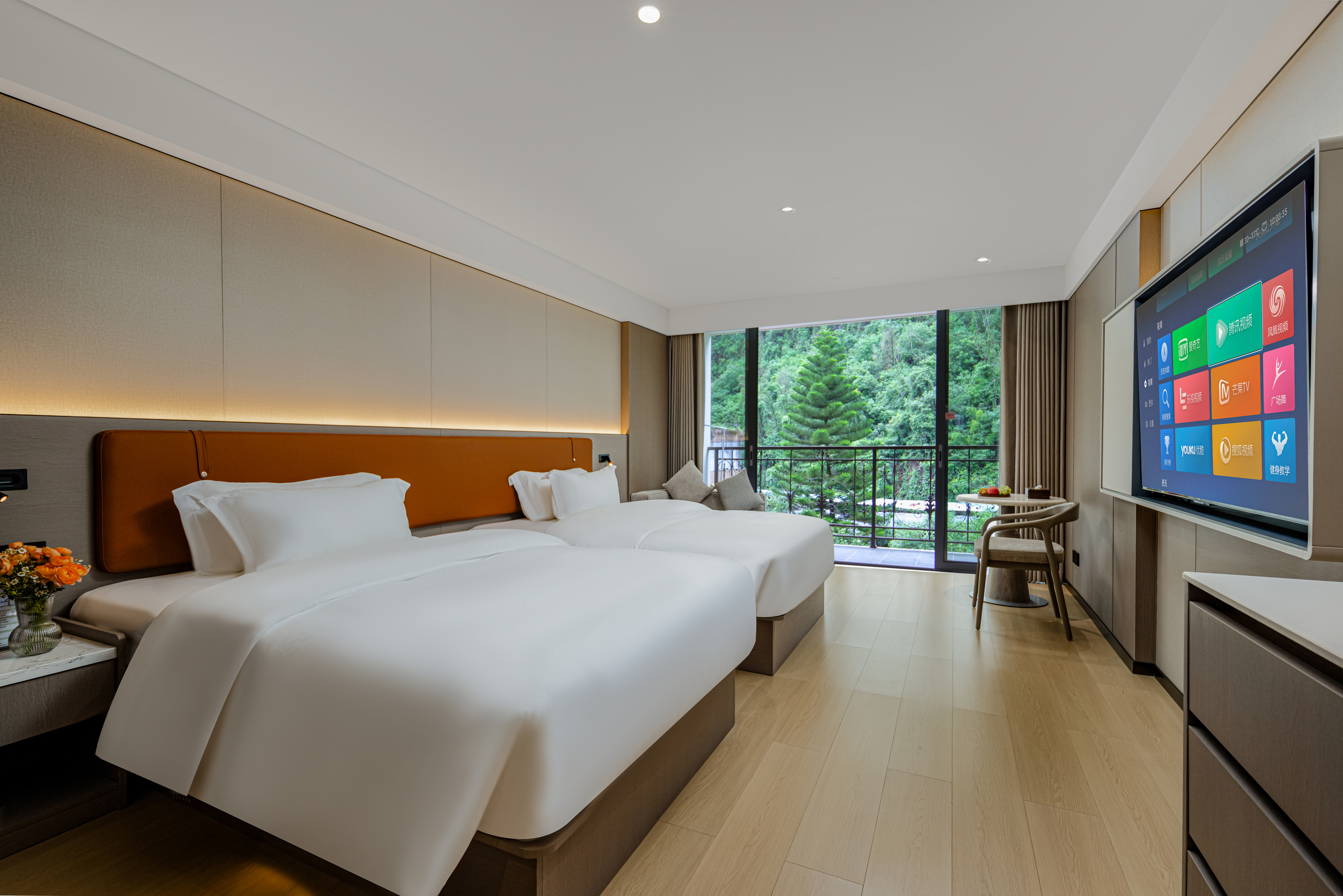 山景阳台双床房（乳胶床垫+Mini小冰箱+智能马桶）