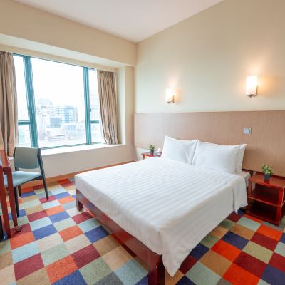 悦品半海景大床房 香港悦品海景酒店優惠