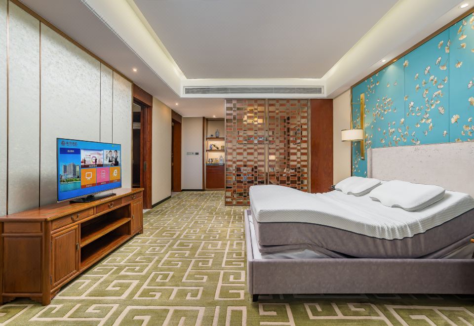 數字睡眠大床房（可升降、一鍵入眠、實時數據）