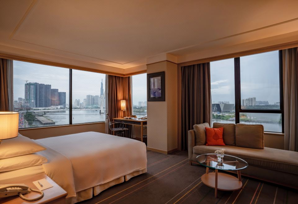 Renaissance Riverside Hotel SaigonClub level Executive King Studio