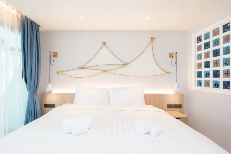 ห้องดีลักซ์เตียงใหญ่พร้อมวิวต้นไม้