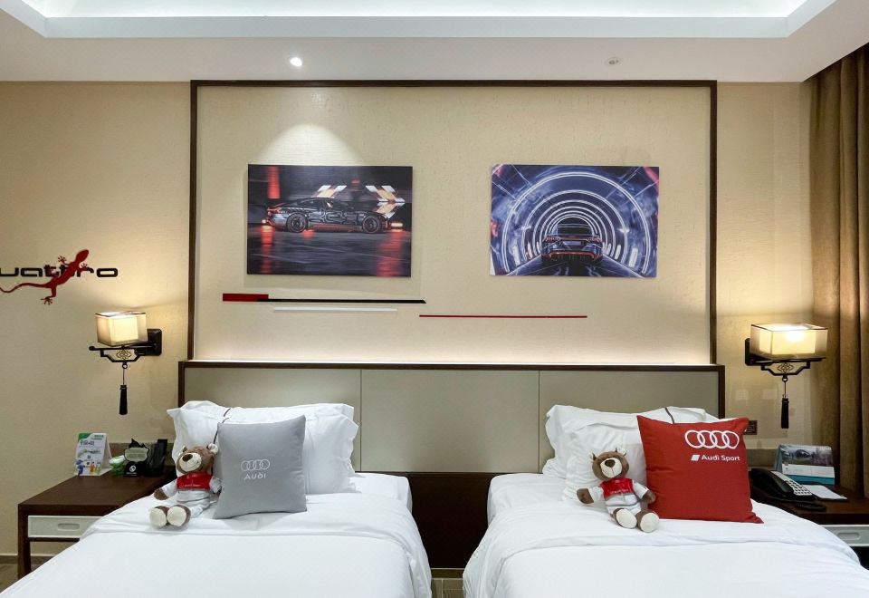 Yuetianxia Hot Spring HotelAudi Themed Waterside Hot Spring Twin Suite - Garden Tub