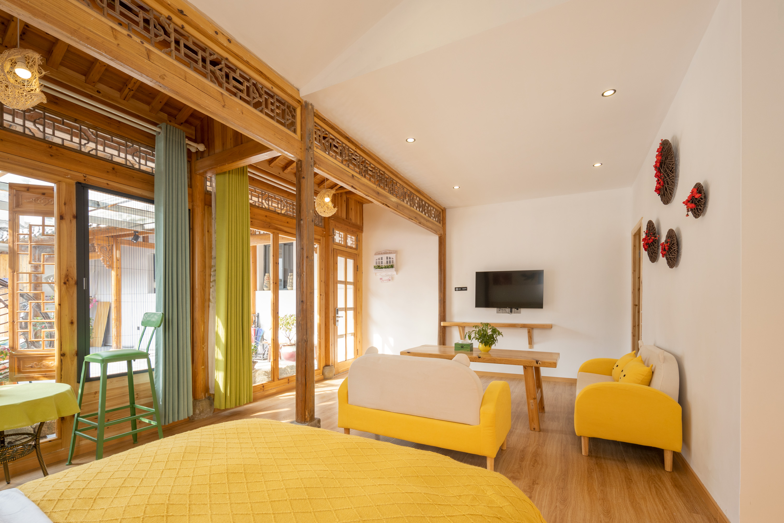 阳光院景双床房