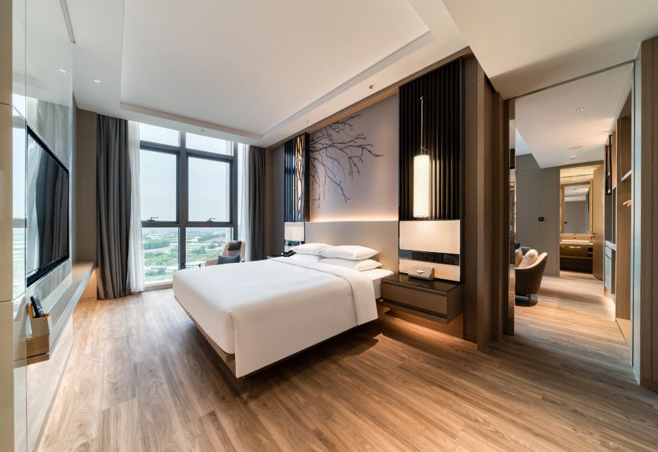 Courtyard By Marriott Hangzhou XihuExecutive Suite