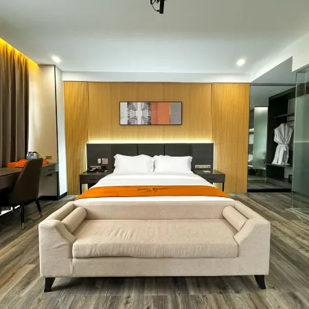 Venus Royale Hotel Coron