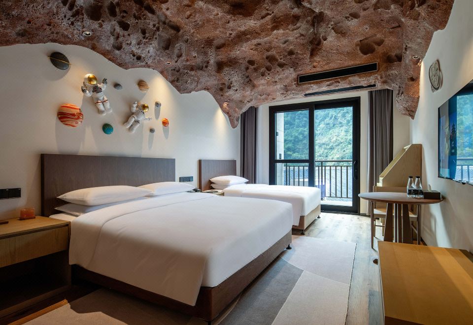 主题溶洞家庭房