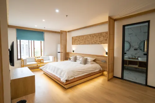 Yishuiwan Hot Spring Hotel (Lujiang Tangchi Hot Spring Resort)