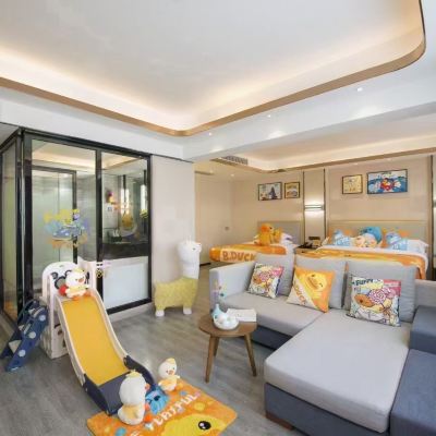鴨鴨親子房（小童用品+大浴缸+大沙發+滑梯） 珠海拱北口岸香江維克酒店優惠