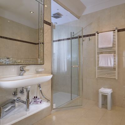 Deluxe Double Room With Canal View Hotel Principe Venice Promo Code