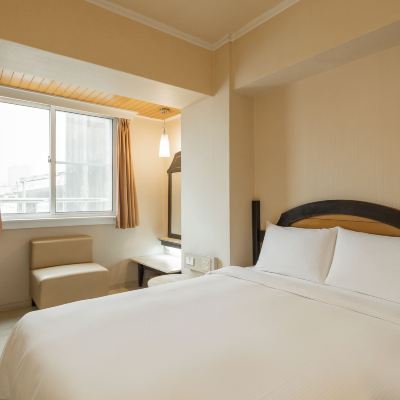 標準雙人房 康橋商旅（高雄衛武營館）優惠