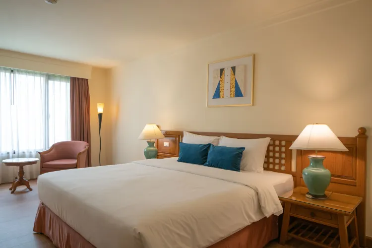 ห้องดีลักซ์ เตียงใหญ่ 1 เตียง