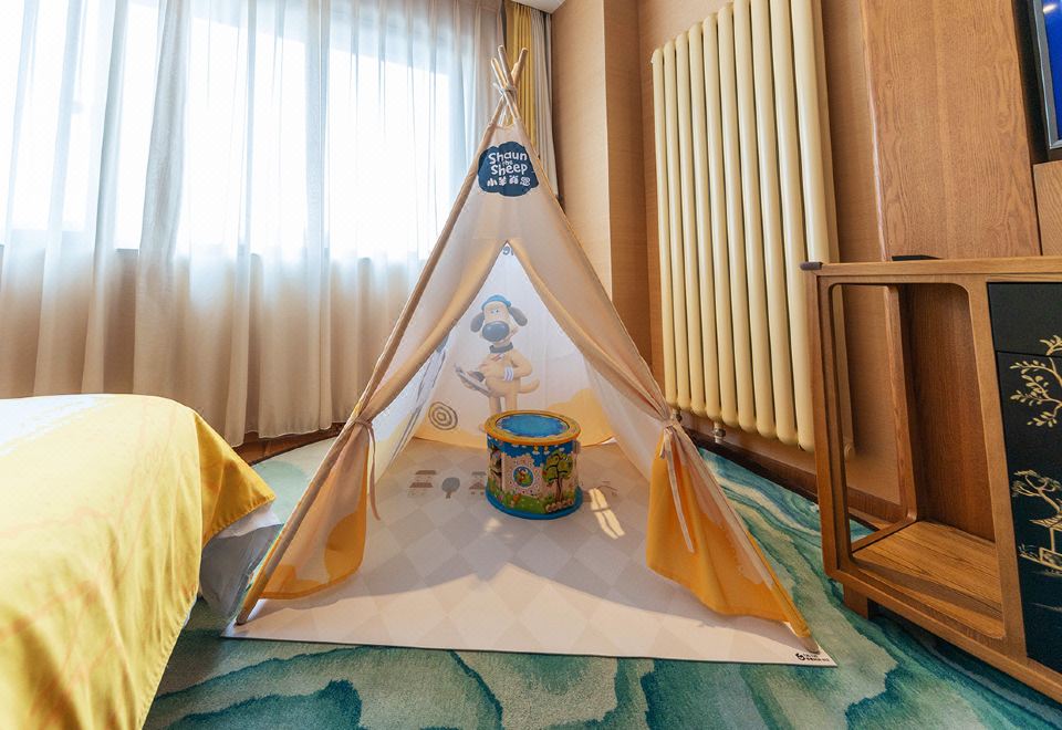 小羊肖恩亲子双床房