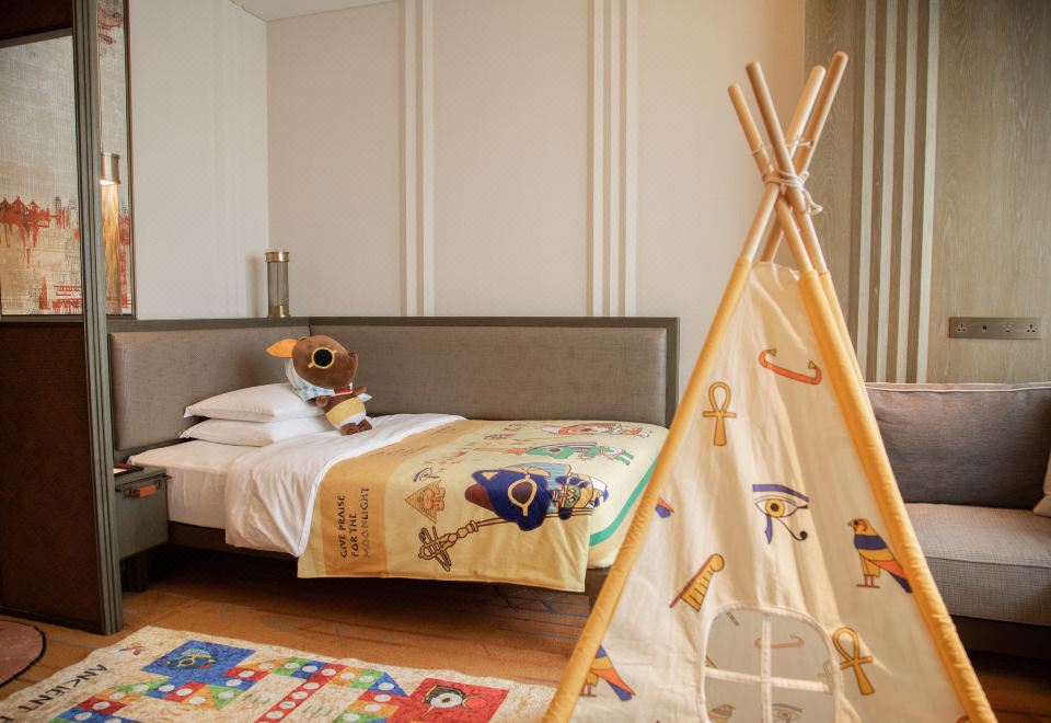 埃及萌神親子主題雙床房