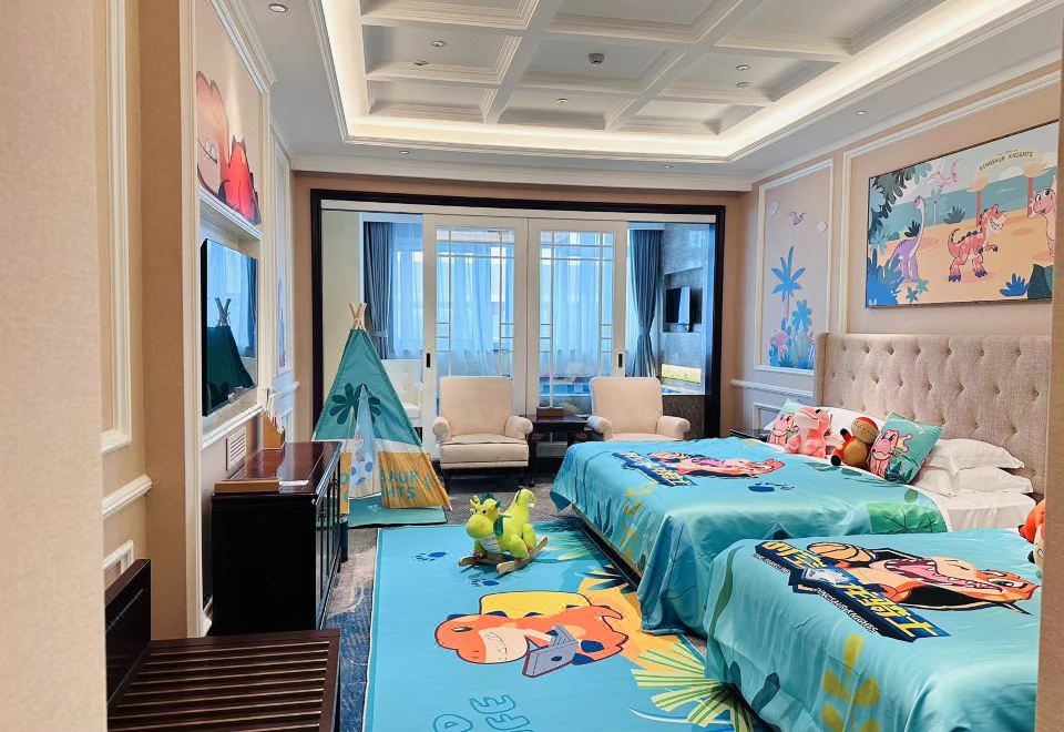 Baihualin Hot Spring Valley HotelTime And Space Dragon Knight Theme Family Room