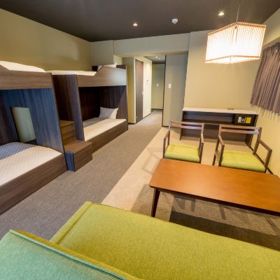 ファミリー2段ベッドルーム 5名定員 RESISTAY ANDON -行燈- クーポン