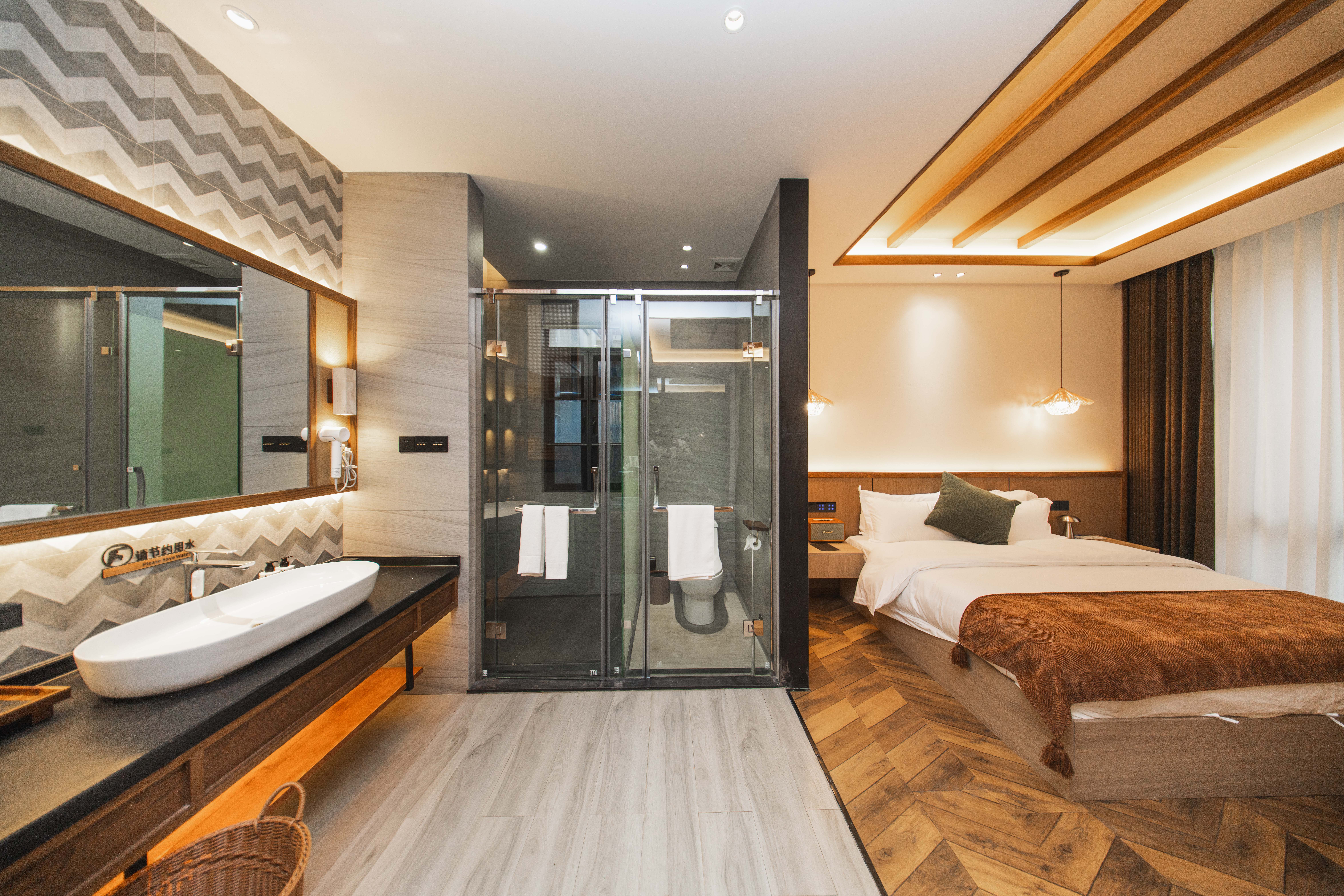 棲巒·謐境私湯大床房「庭院私湯+無限放水+東南亞風」