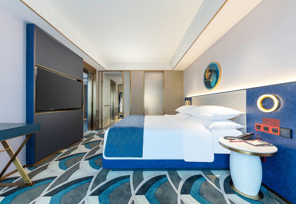 Jiyue Hotel (Nanxiong RT-Mart)Cozy Mini Suite - 1-Room, With View (1 Living Room, Balcony, Fridge, Sofa)