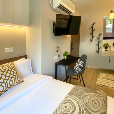 雙人， 帶窗， 短期過夜 ST共居旅店 – 武吉士美芝路 （8 小時, 晚11點- 隔天早7點） （SG Clean, Staycation Approved）優惠