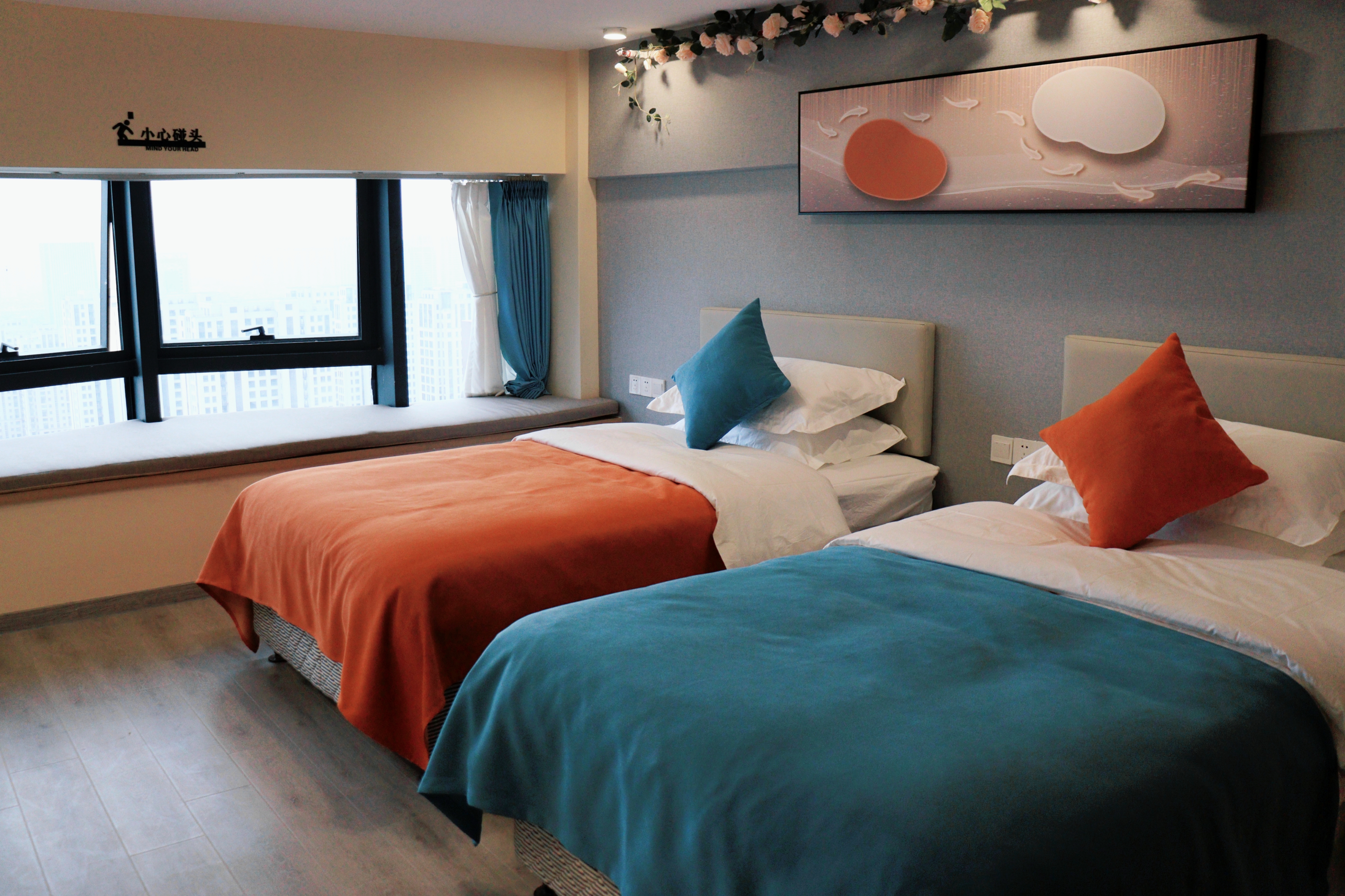 城景飘窗商务双床房