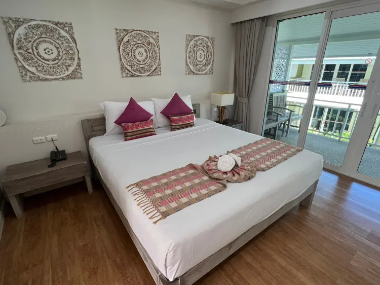 Premier Deluxe Double Room (AB3)
