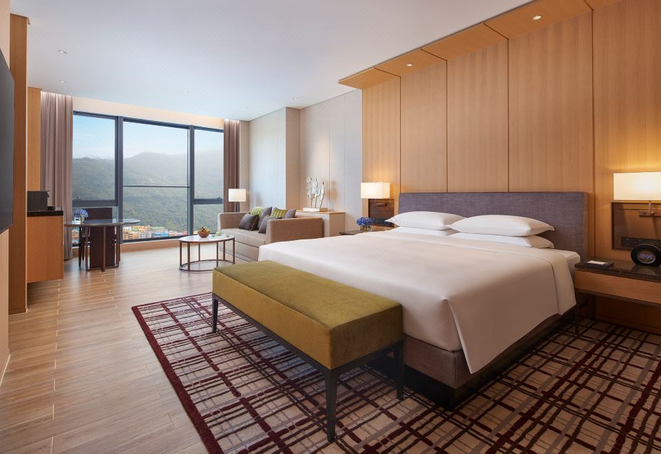 Hyatt Regency HengqinPremier Room (Double Bed)