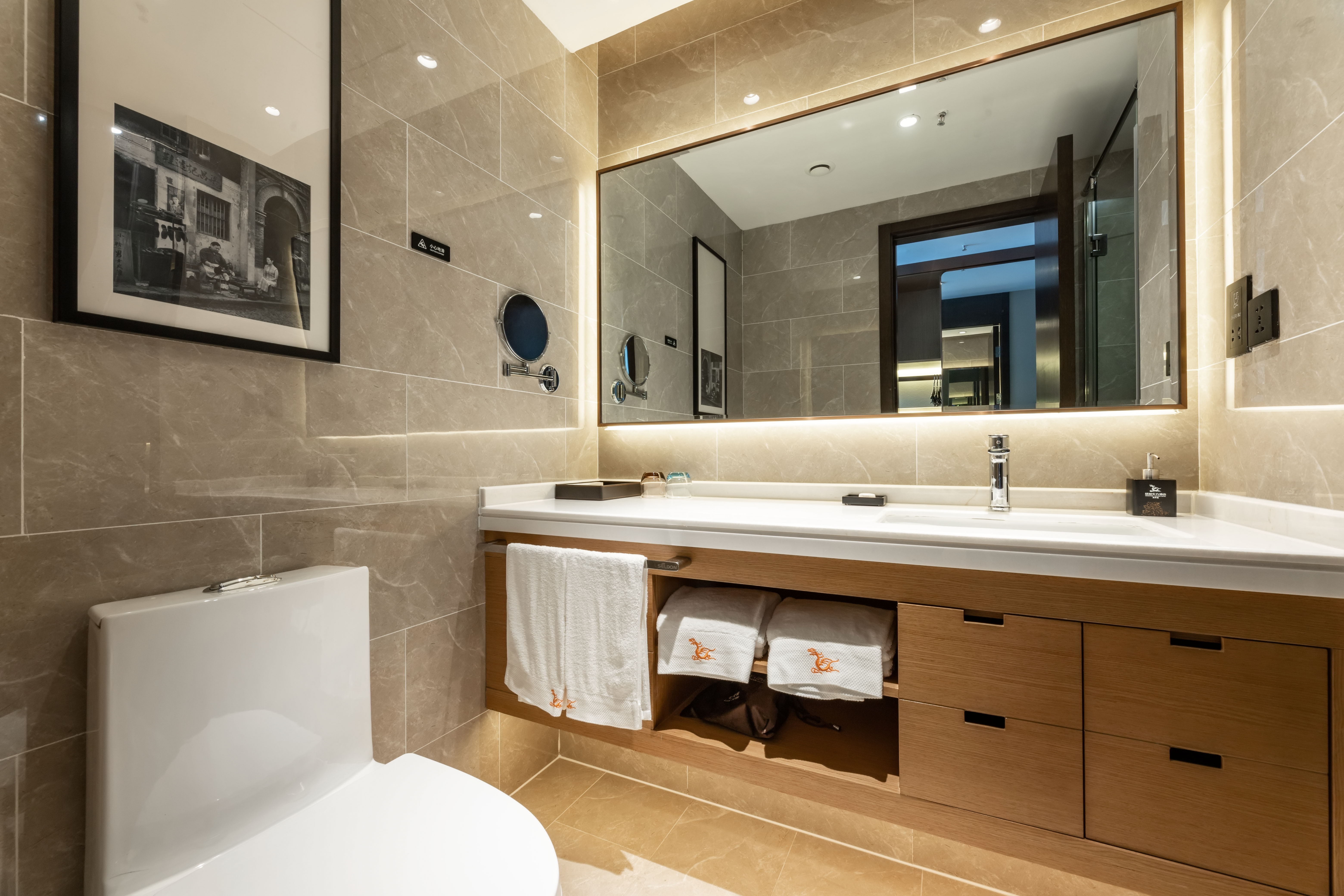 豪华双床房[全景落地窗]