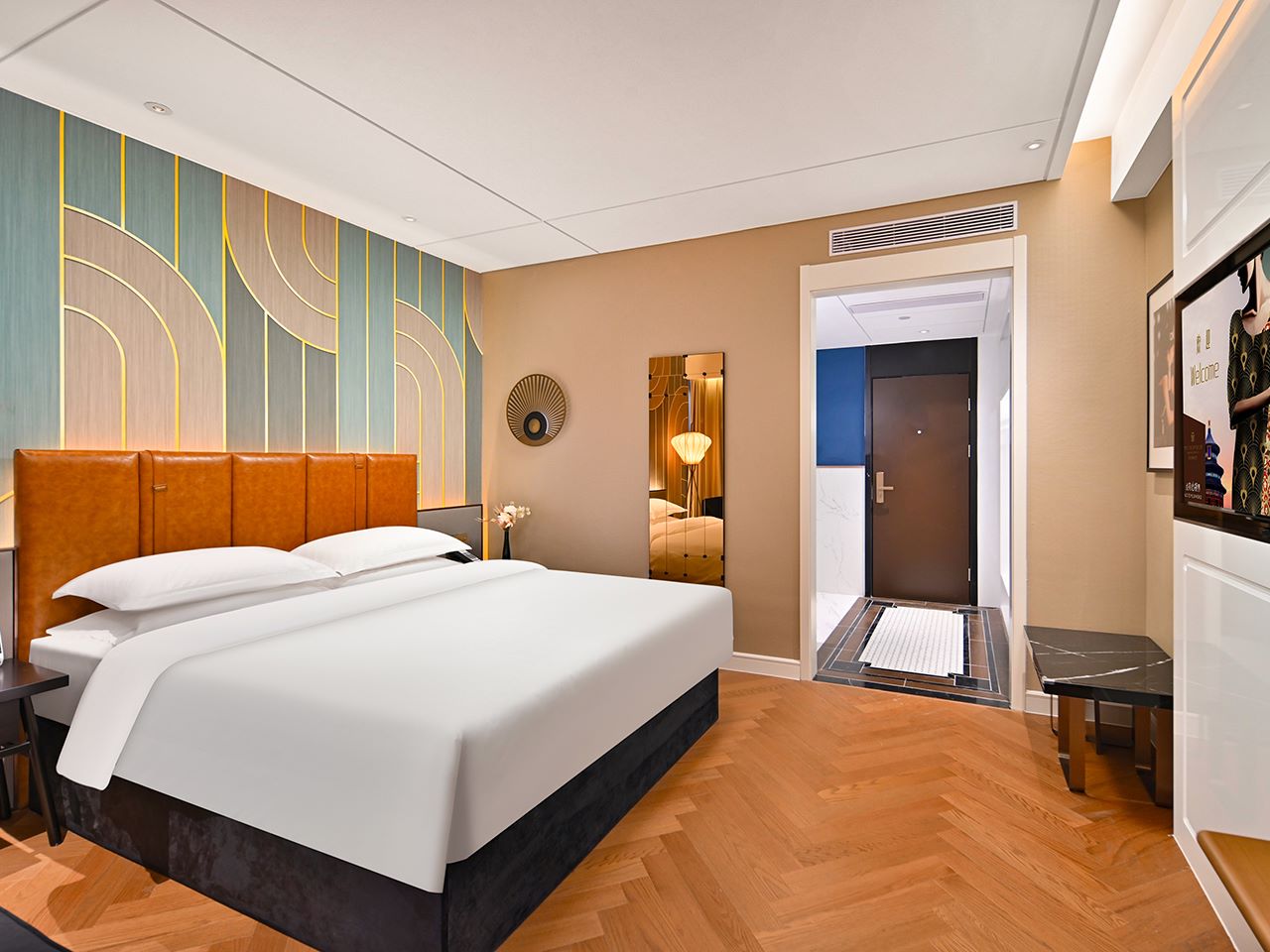 探索大床房（智能客控+小冰箱+密碼箱）