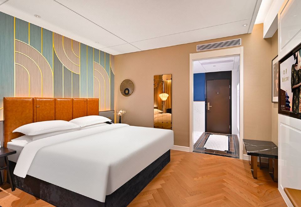 探索大床房（智能客控+小冰箱+密码箱）